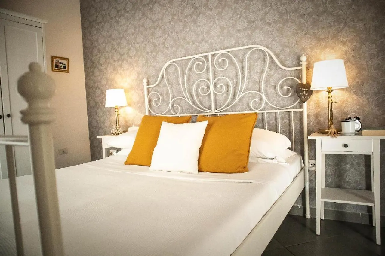 Guest House Camilla Alghero 2*,
